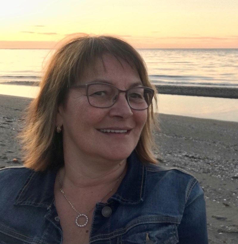 Mme Marianne Auclair